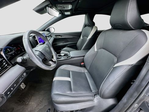 Used 2025 Toyota Camry SE w/ Multimedia Upgrade Package FWD image 13