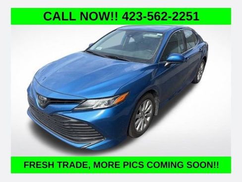 Used 2019 Toyota Camry LE image 1