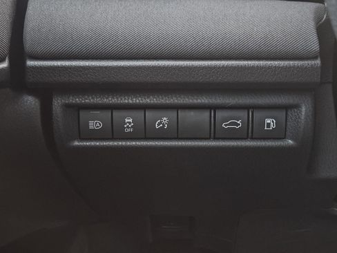 Used 2025 Toyota Camry LE image 27