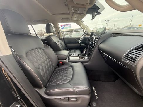 Used 2024 Nissan Armada Platinum image 24