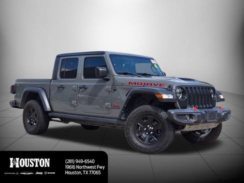 Used 2022 Jeep Gladiator Mojave AWD/4WD image 3