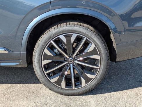 New 2026 Volvo XC90 B6 Plus w/ Protection Package Premier image 6