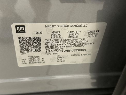 Used 2023 Chevrolet Traverse RS AWD/4WD image 11