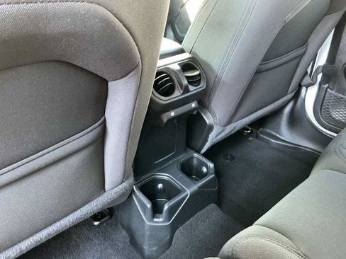 Used 2023 Jeep Wrangler Unlimited Sport AWD/4WD image 27