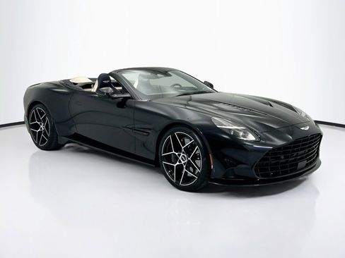 New 2026 Aston Martin Vanquish Convertible image 3