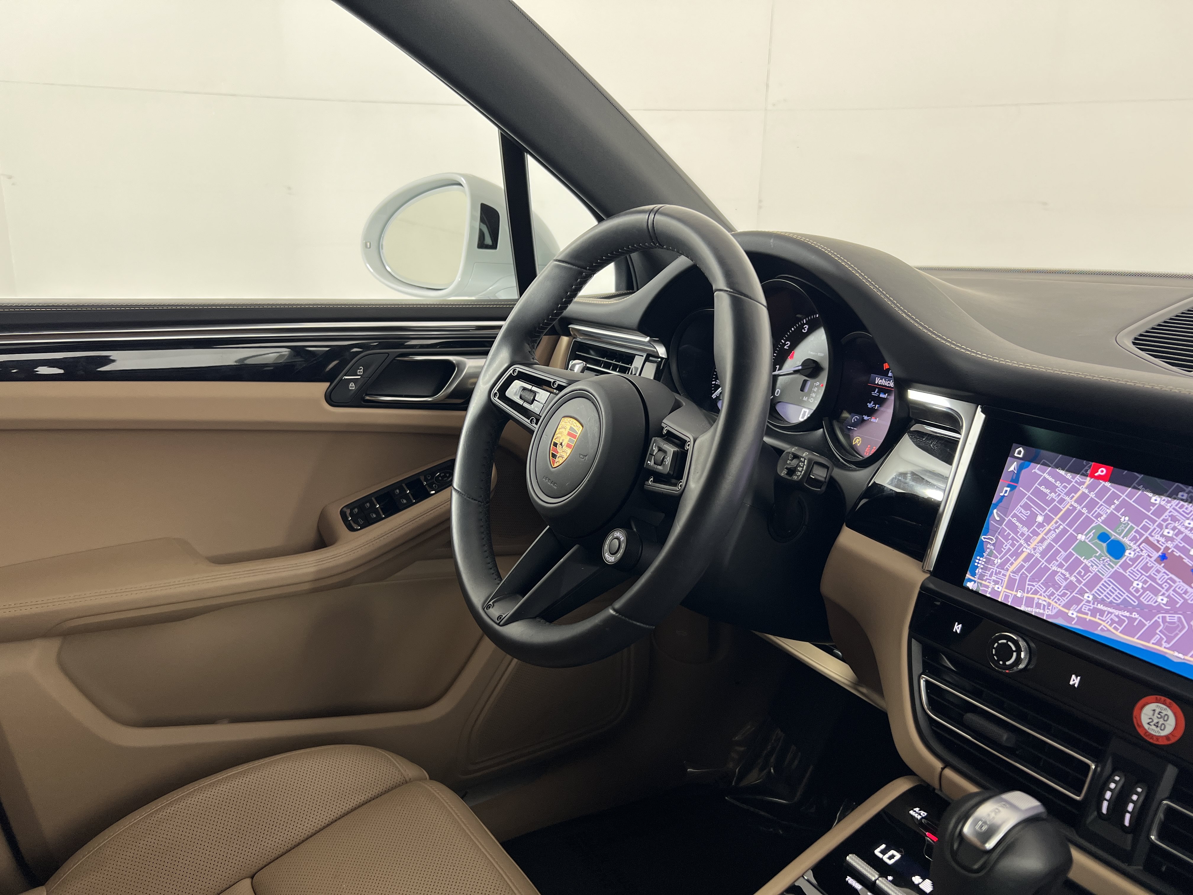 Certified 2026 Porsche Macan S AWD/4WD image 12