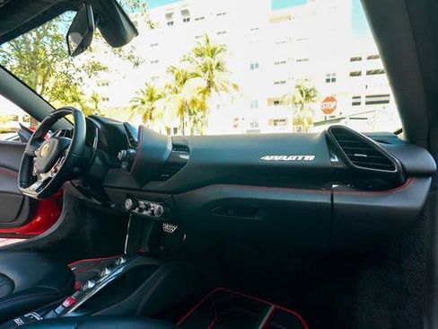 Used 2018 Ferrari 488 GTB image 80