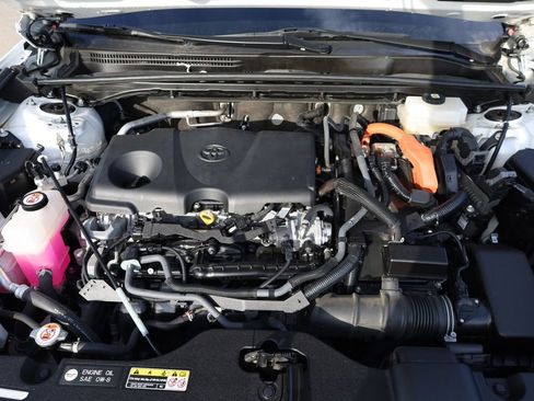 Used 2023 Toyota Crown XLE image 40