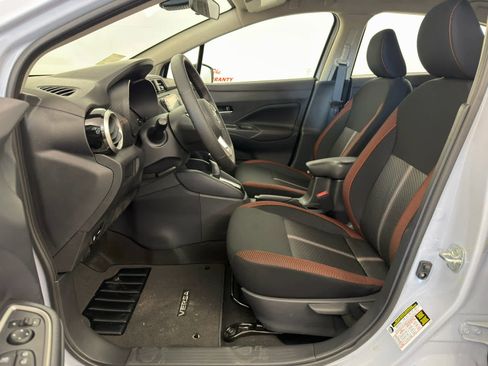 New 2025 Nissan Versa SR w/ Trunk Package image 13