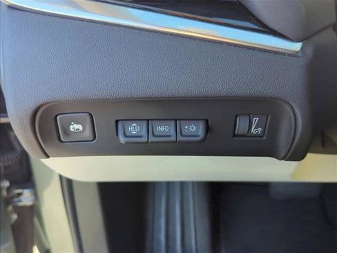 Used 2022 Buick Enclave Avenir w/ Avenir Technology Package AWD/4WD image 12