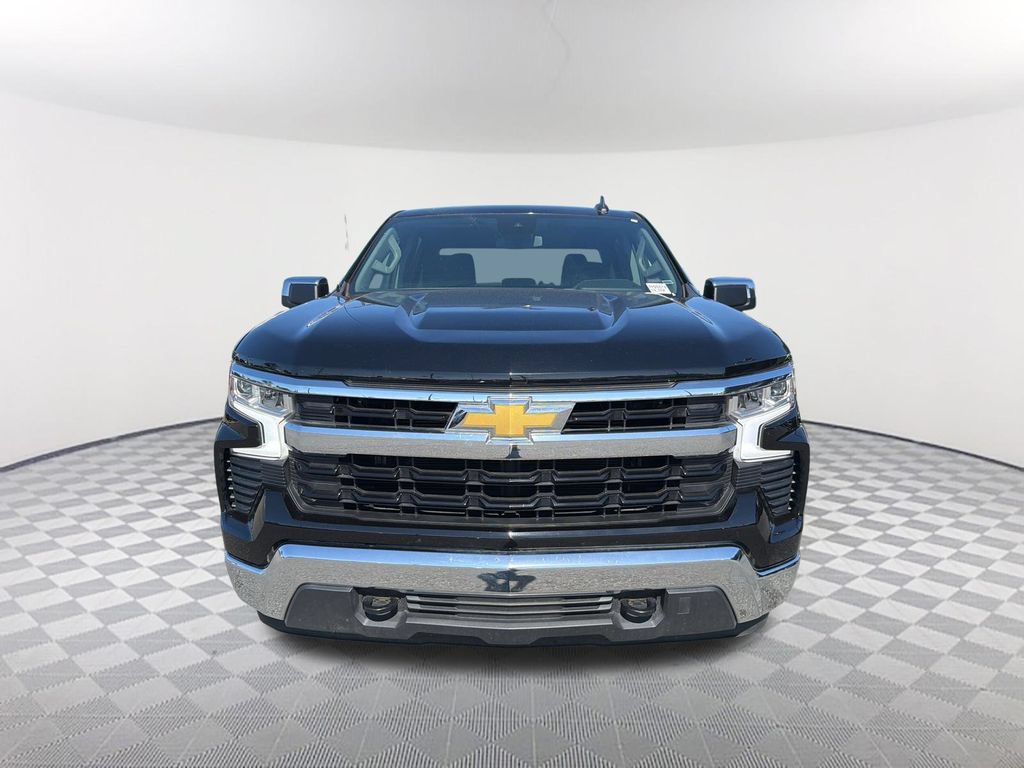 Used 2025 Chevrolet Silverado 1500 LT AWD/4WD image 2