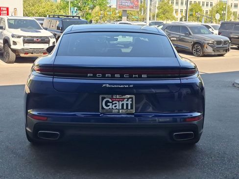 Used 2024 Porsche Panamera image 4