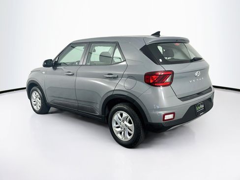 Used 2021 Hyundai Venue SE FWD image 5