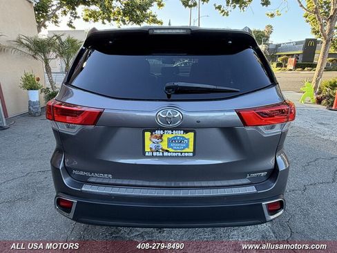 Used 2017 Toyota Highlander Limited w/ Carpet Mat Package FWD image 8