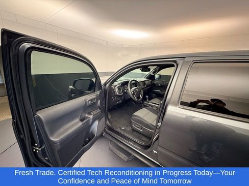 Used 2023 Toyota Tacoma TRD Sport w/ Technology Package image 7