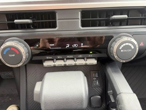Used 2026 Toyota 4Runner SR5 AWD/4WD image 33