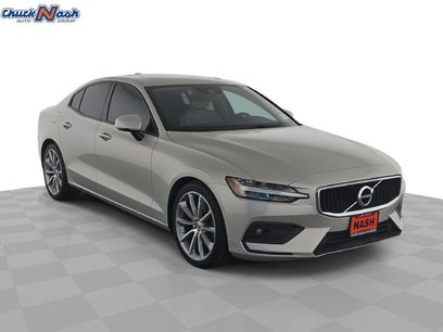 Used 2021 Volvo S60 T5 Momentum