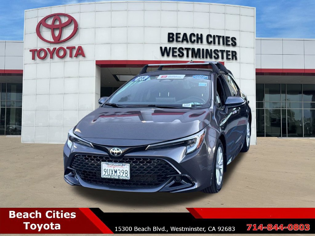 Certified 2025 Toyota Corolla SE w/ SE Package FWD image 4