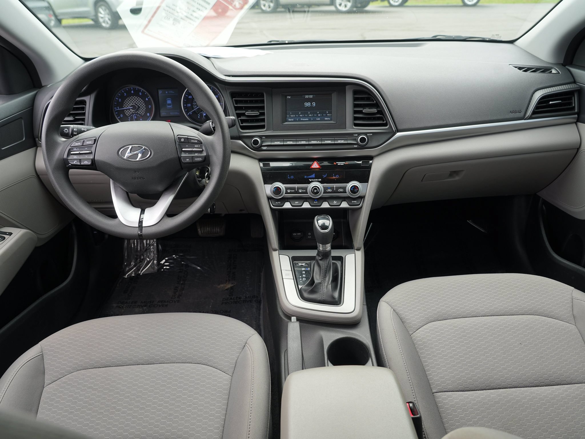 Used 2020 Hyundai Elantra SE FWD image 27