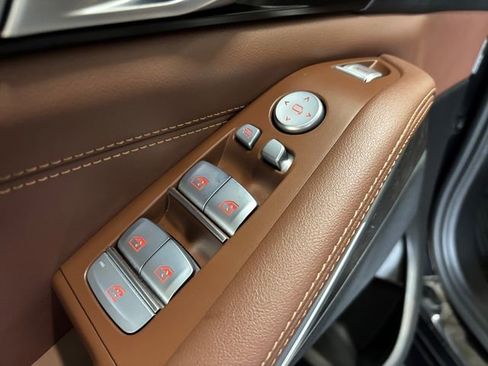 Used 2023 BMW X7 xDrive40i w/ Parking Assistance Package AWD/4WD image 25