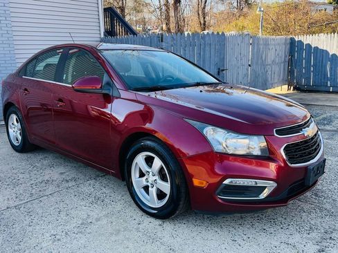 Used 2016 Chevrolet Cruze LT image 4