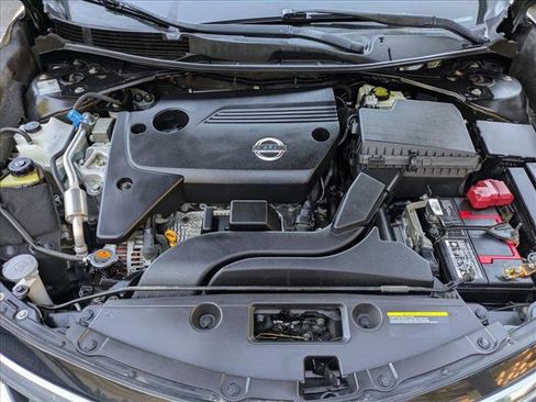 Used 2015 Nissan Altima 2.5 SV image 21