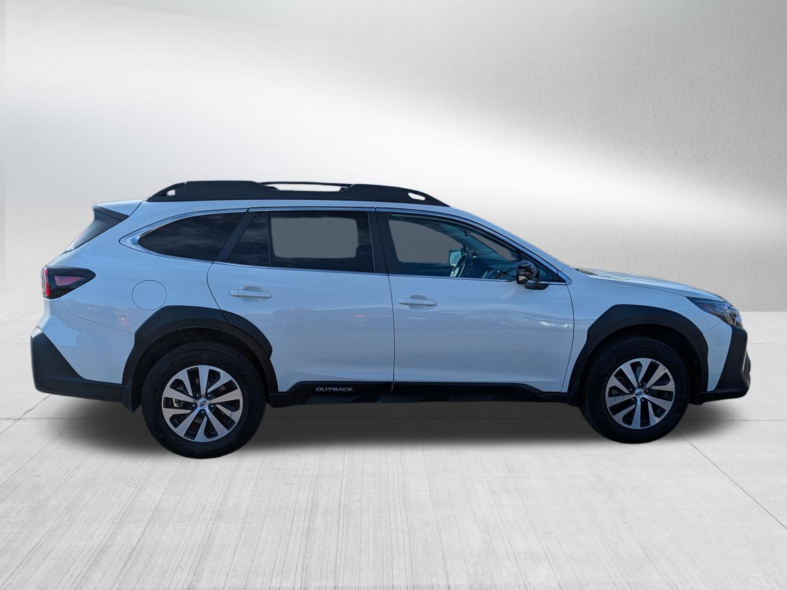 Used 2025 Subaru Outback Premium AWD/4WD image 8