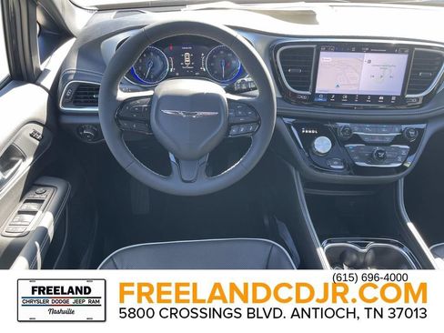 New 2026 Chrysler Pacifica Limited w/ S Appearance Package image 14