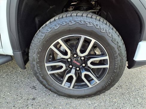 New 2026 GMC Sierra 1500 AT4 w/ AT4 Premium Package image 5