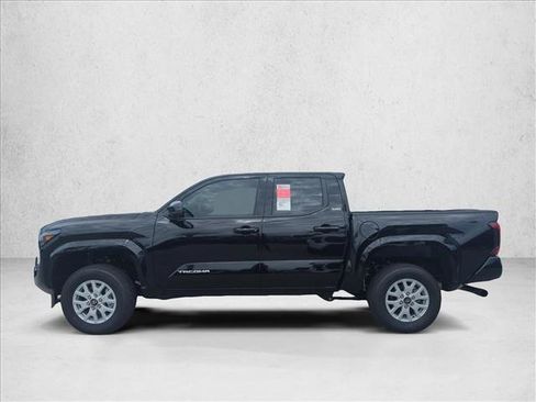 Used 2026 Toyota Tacoma SR5 AWD/4WD image 8