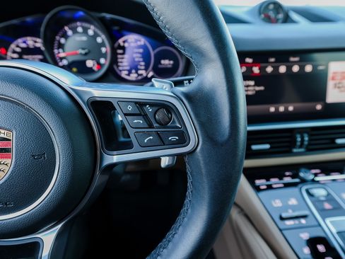 Certified 2023 Porsche Cayenne image 16