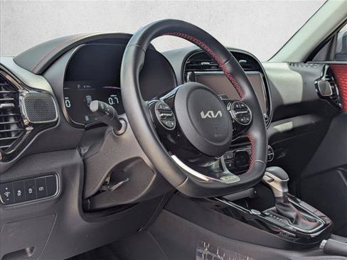 Used 2024 Kia Soul GT-Line FWD image 10