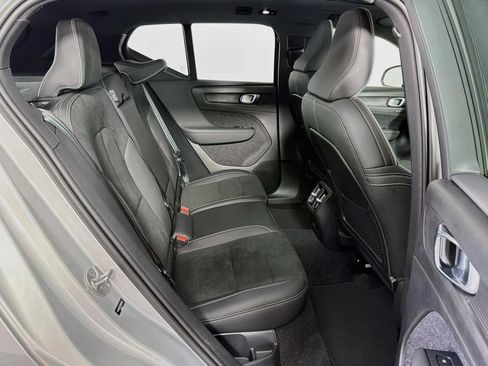 Used 2023 Volvo XC40 Recharge Plus AWD/4WD image 38