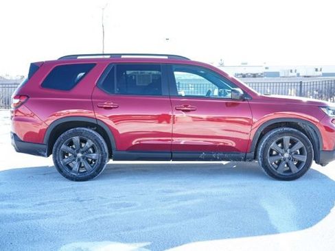 Used 2025 Honda Pilot Sport image 7