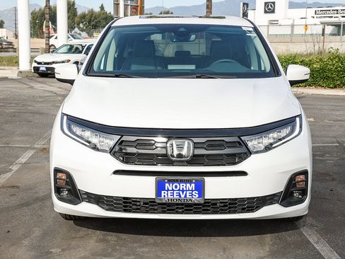 New 2026 Honda Odyssey Touring image 2