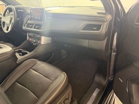 Used 2022 GMC Yukon XL SLT w/ SLT Premium Package AWD/4WD image 23