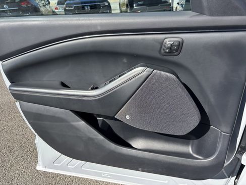 Used 2022 Ford Mustang Mach-E Premium image 17