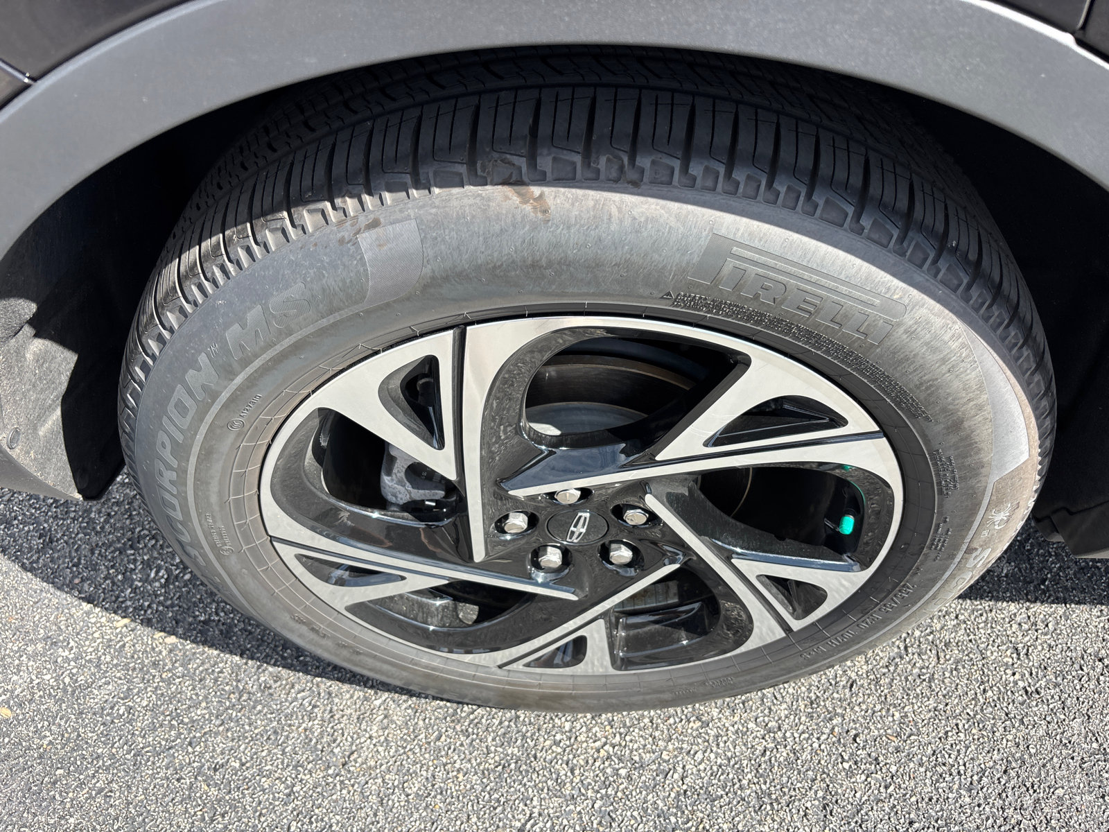 Certified 2025 Lincoln Nautilus Premier AWD/4WD image 10
