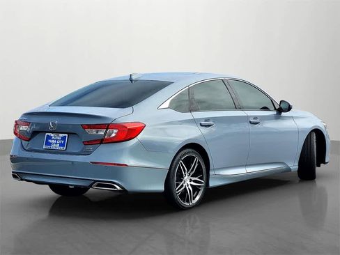 Used 2022 Honda Accord Touring image 6