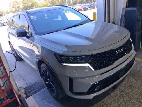Used 2022 Kia Sorento SX image 3