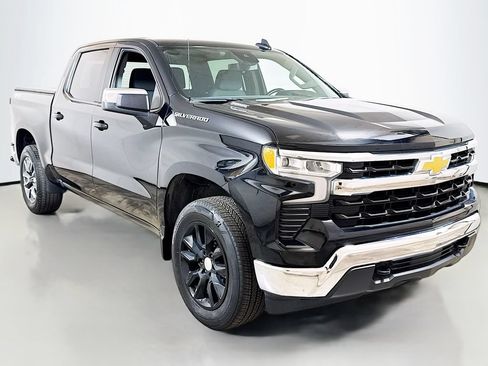 Certified 2024 Chevrolet Silverado 1500 LT AWD/4WD image 3