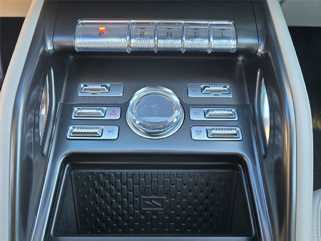 New 2026 Lincoln Nautilus Premier AWD/4WD image 17