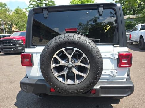 Used 2024 Jeep Wrangler Unlimited Sport AWD/4WD image 6