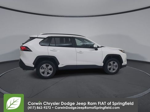 Used 2025 Toyota RAV4 XLE image 16