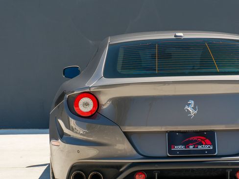 Used 2012 Ferrari FF AWD/4WD image 43
