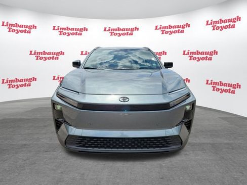 Used 2026 Toyota C-HR AWD/4WD image 19