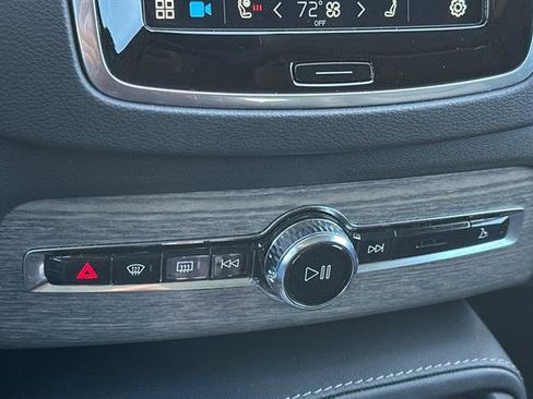 Certified 2024 Volvo XC90 B6 Ultimate w/ Protection Package Premier image 23