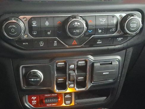 Used 2023 Jeep Gladiator Rubicon w/ Dual Top Group image 15