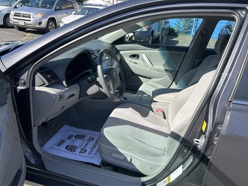 Used 2011 Toyota Camry LE w/ LE Extra-Value Pkg FWD image 7