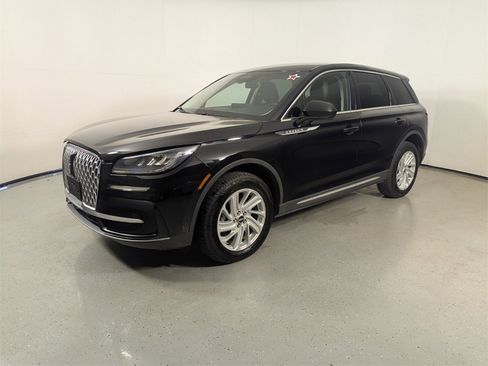 Used 2023 Lincoln Corsair Standard image 3